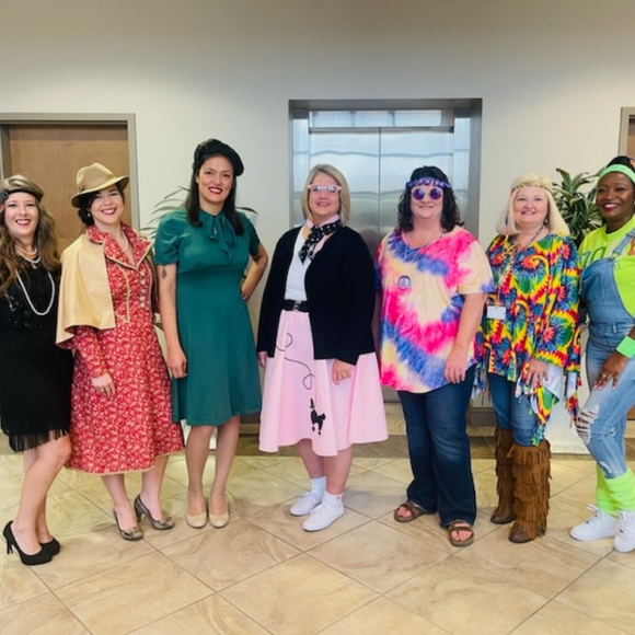 Meet your Posher, Stacie - Picture 3 of 9